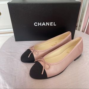 CHANEL Pink/Black 18s Two Tone Leather Bow Cap Toe Ballerina Ballet Flats